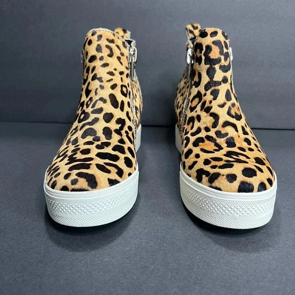 Steve Madden cow hide fur leopard print sneakers zipper size 7 - Picture 2 of 12